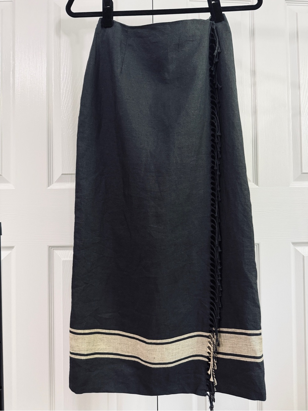 Vintage Jones New York 100% Linen Wrap Maxi Skirt Black Fringe Petite 6P